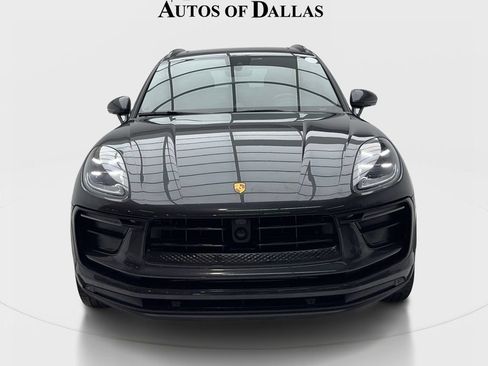 Used 2024 Porsche Macan AWD/4WD image 3