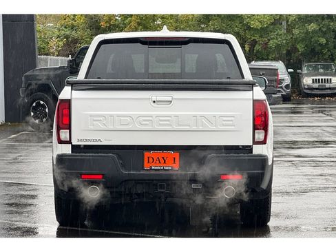 Used 2025 Honda Ridgeline RTL image 6