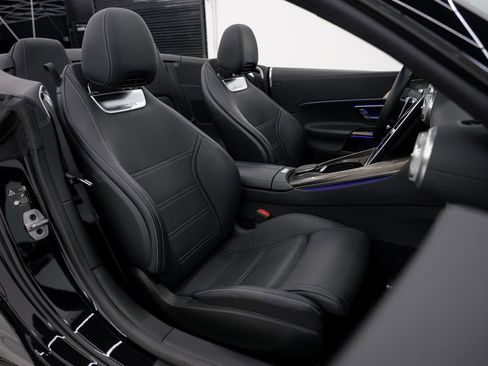 Used 2022 Mercedes-Benz SL 63 AMG 4MATIC image 29