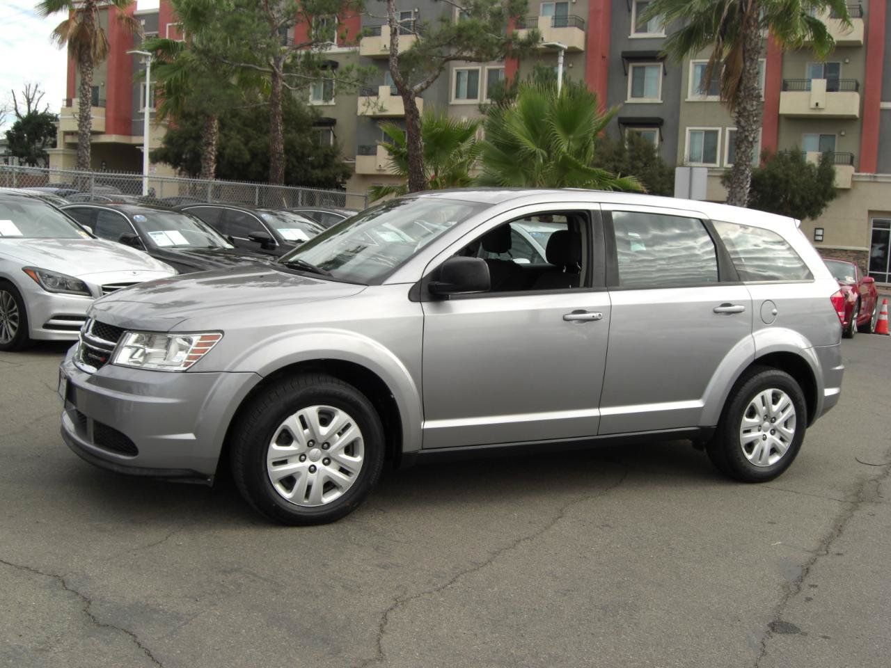 Used 2015 Dodge Journey American Value Package w/ Flexible Seating Group FWD image 2