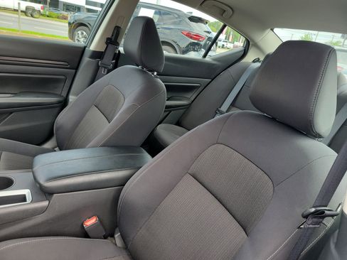 Used 2025 Nissan Altima 2.5 SV FWD image 16