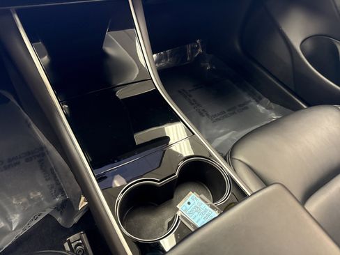 Used 2019 Tesla Model 3 Standard Range Plus image 32