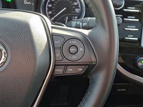 Used 2019 Toyota Camry SE image 22