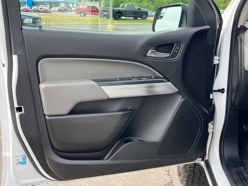 Used 2016 Chevrolet Colorado LT w/ LT Convenience Package RWD image 27