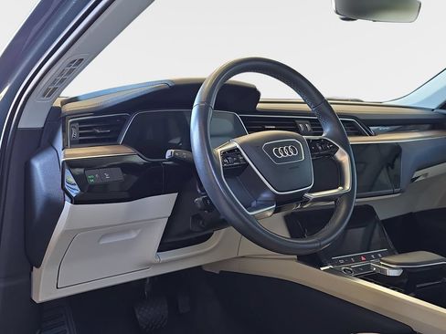 Used 2024 Audi Q8 e-tron Premium AWD/4WD image 19