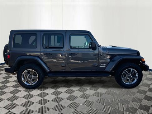 Used 2021 Jeep Wrangler Unlimited Sahara w/ Uconnect 4C Nav & Sound Group image 6