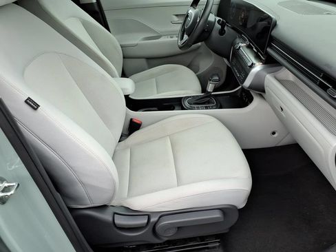 Used 2024 Hyundai Kona SEL AWD/4WD image 8