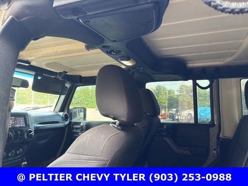 Used 2018 Jeep Wrangler Unlimited Sport S image 17