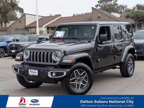 Used 2025 Jeep Wrangler Unlimited Sahara AWD/4WD image 1