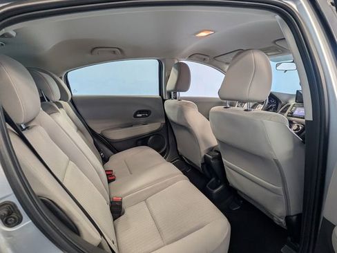 Used 2017 Honda HR-V LX image 12