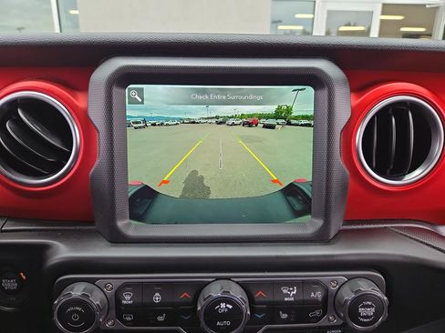 Used 2022 Jeep Gladiator Rubicon w/ LED Lighting Group AWD/4WD image 24