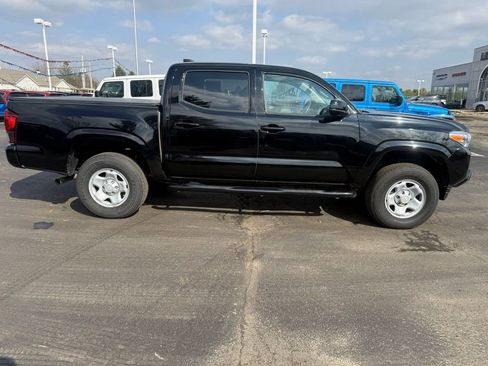 Used 2023 Toyota Tacoma SR AWD/4WD image 7