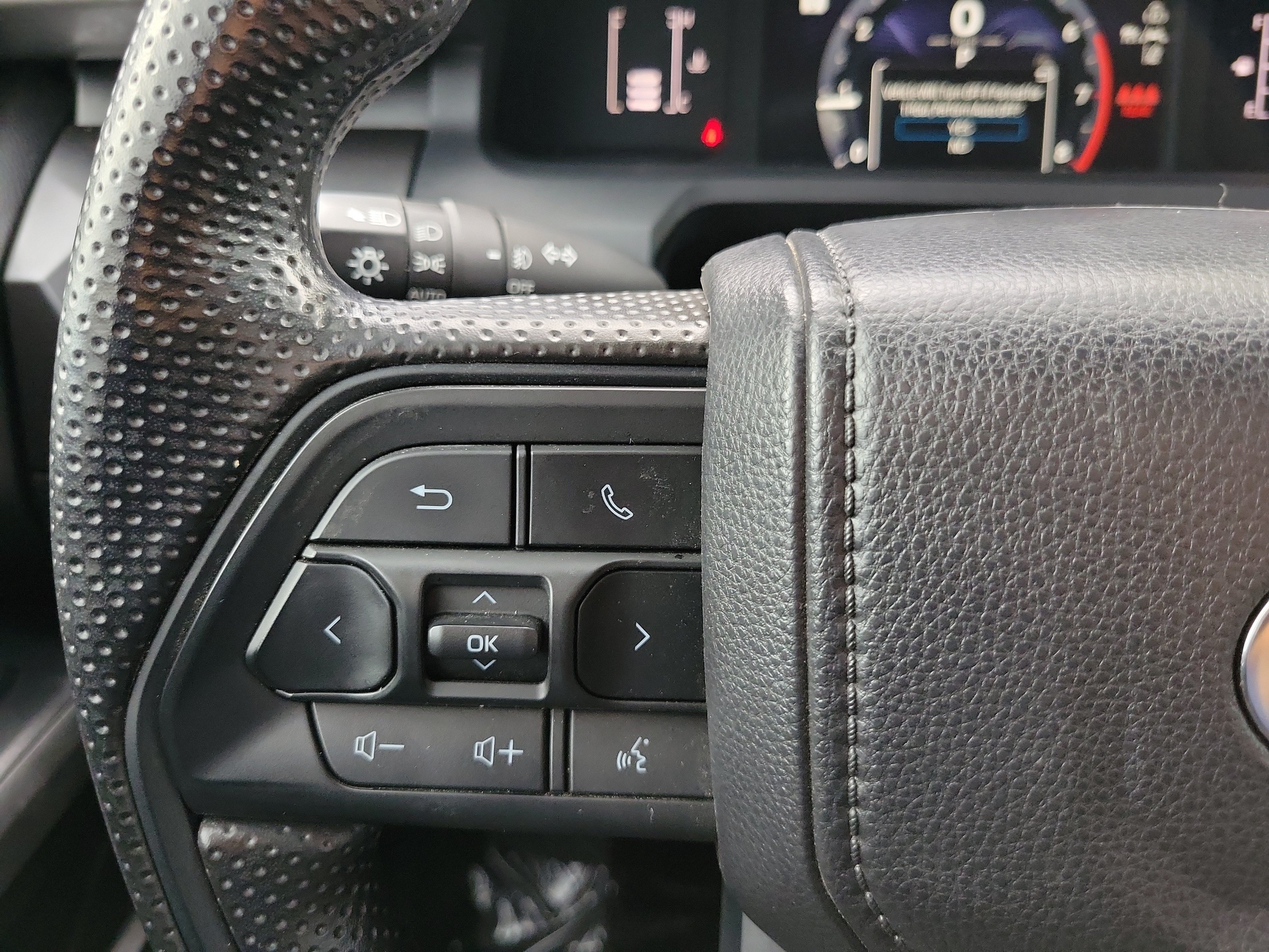 Certified 2025 Toyota Tacoma SR5 RWD image 26
