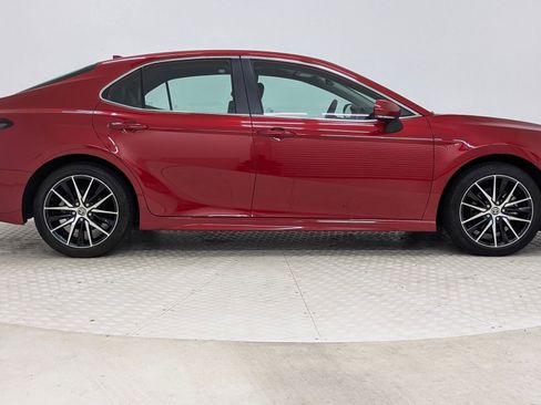 Used 2023 Toyota Camry SE image 20