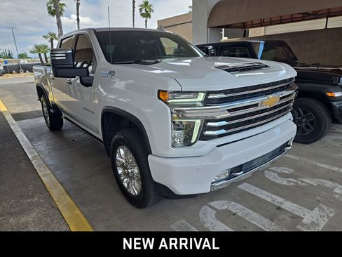 Used 2023 Chevrolet Silverado 2500 High Country w/ Z71 Off-Road Package AWD/4WD image 3