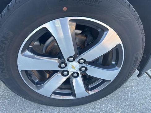 Used 2018 Chevrolet Traverse LT image 9