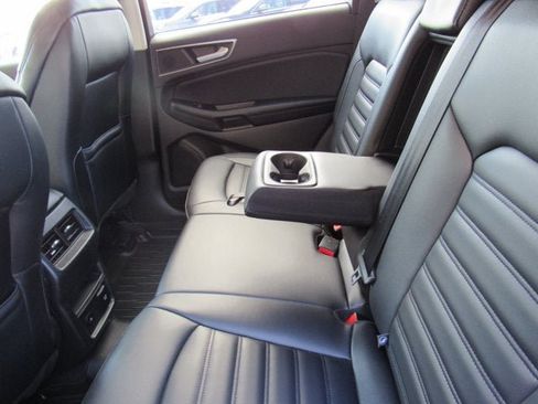 Used 2023 Ford Edge SEL w/ Convenience Package AWD/4WD image 32