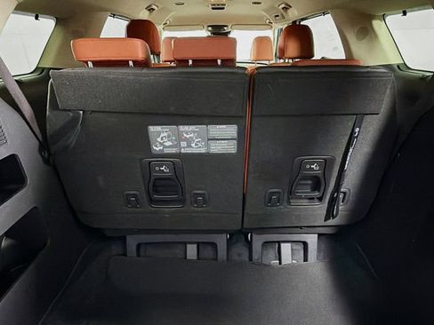 Used 2024 Kia Carnival SX FWD image 33