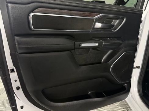 Used 2025 RAM 1500 Laramie AWD/4WD image 27