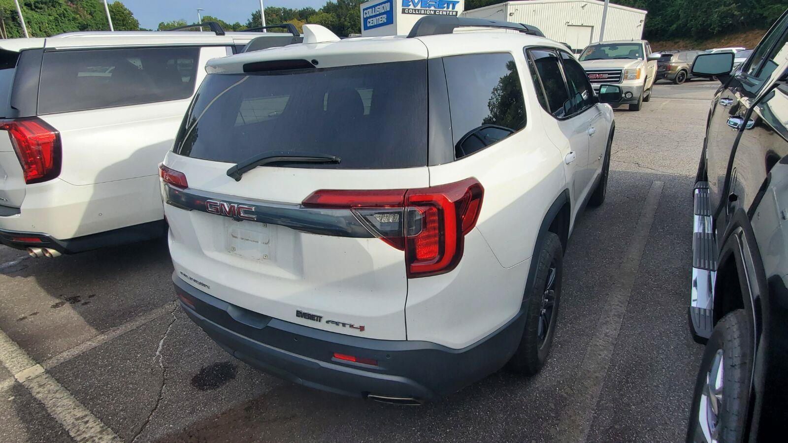 Used 2021 GMC Acadia AT4 w/ LPO, Floor Liner Package AWD/4WD image 10