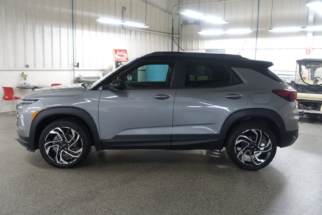 Used 2025 Chevrolet TrailBlazer RS w/ Convenience Package AWD/4WD image 4