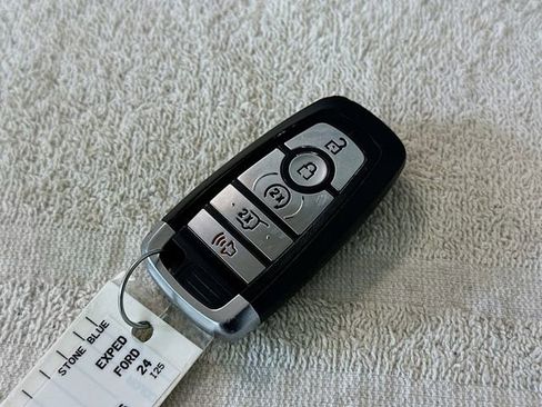 Certified 2024 Ford Expedition Limited image 32