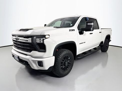 Certified 2024 Chevrolet Silverado 3500 LTZ w/ LTZ Plus Package AWD/4WD image 3