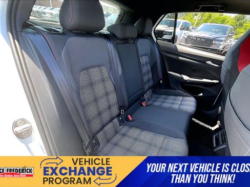 Used 2024 Volkswagen GTI SE FWD image 23