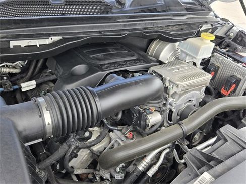 Used 2019 RAM 1500 Laramie image 17