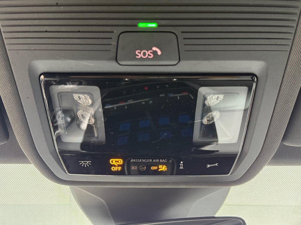 Used 2023 Volkswagen ID.4 Pro AWD/4WD image 18
