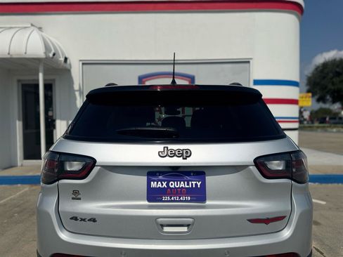 Used 2025 Jeep Compass Trailhawk w/ Trailhawk Elite Group AWD/4WD image 28