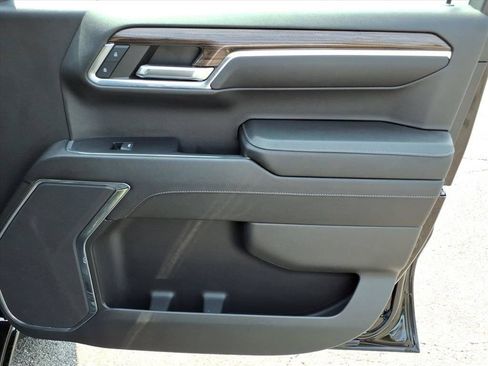 Used 2023 Chevrolet Silverado 1500 LT AWD/4WD image 15