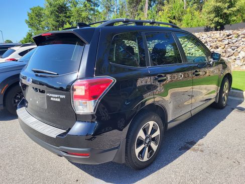 Used 2017 Subaru Forester 2.5i Premium w/ Rugged Package #1 AWD/4WD image 4