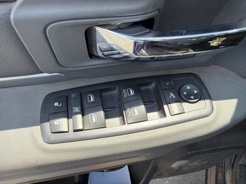 Used 2017 RAM 1500 Big Horn RWD image 9