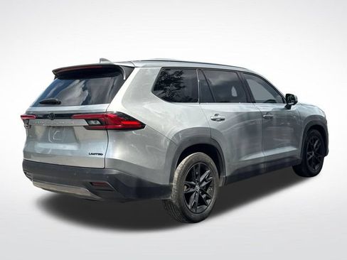 Used 2024 Toyota Grand Highlander FWD image 6