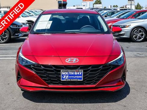 Certified 2022 Hyundai Elantra SEL FWD image 2
