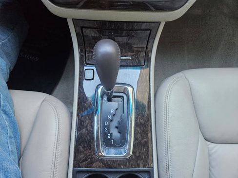 Used 2010 Cadillac DTS image 16