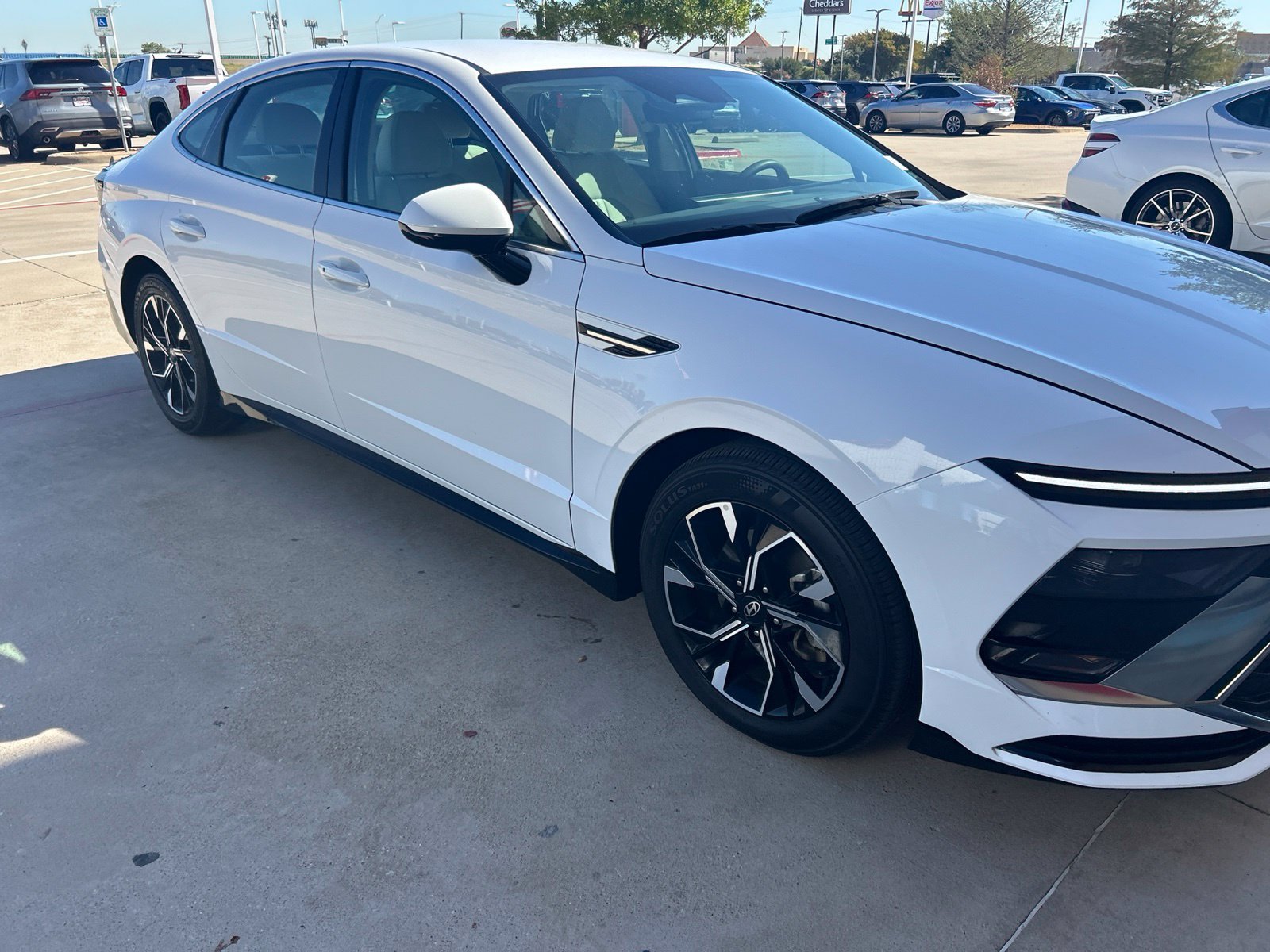 Used 2025 Hyundai Sonata SEL FWD image 4