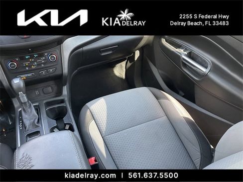 Used 2017 Ford Escape SE image 14