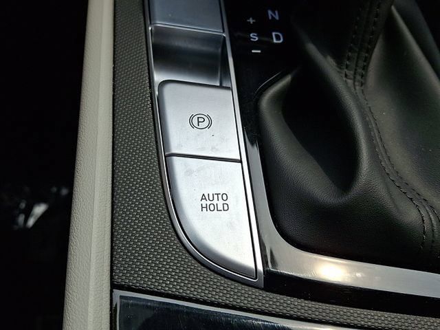 Certified 2023 Hyundai Elantra Limited w/ Cargo Package FWD image 36