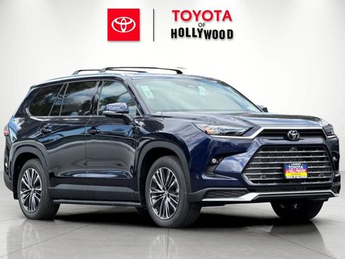 New 2026 Toyota Grand Highlander AWD Hybrid image 1
