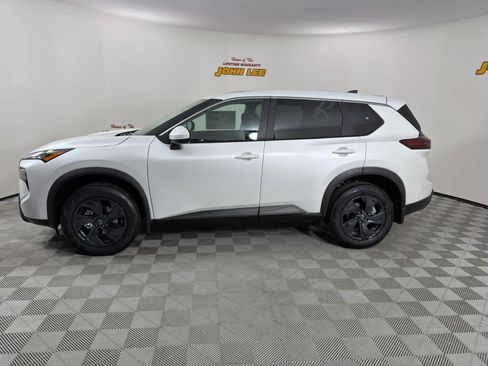 New 2026 Nissan Rogue SV FWD image 2