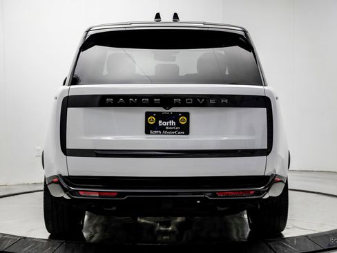 Used 2024 Land Rover Range Rover SE AWD/4WD image 12