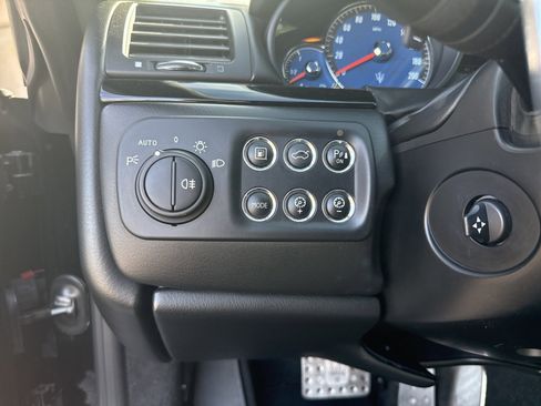 Used 2014 Maserati GranTurismo MC image 21