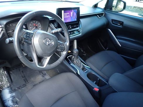 Used 2023 Toyota Corolla Cross LE w/ Moonroof Package AWD/4WD image 27