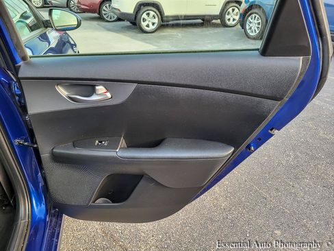 Used 2021 Kia Forte LXS FWD image 25