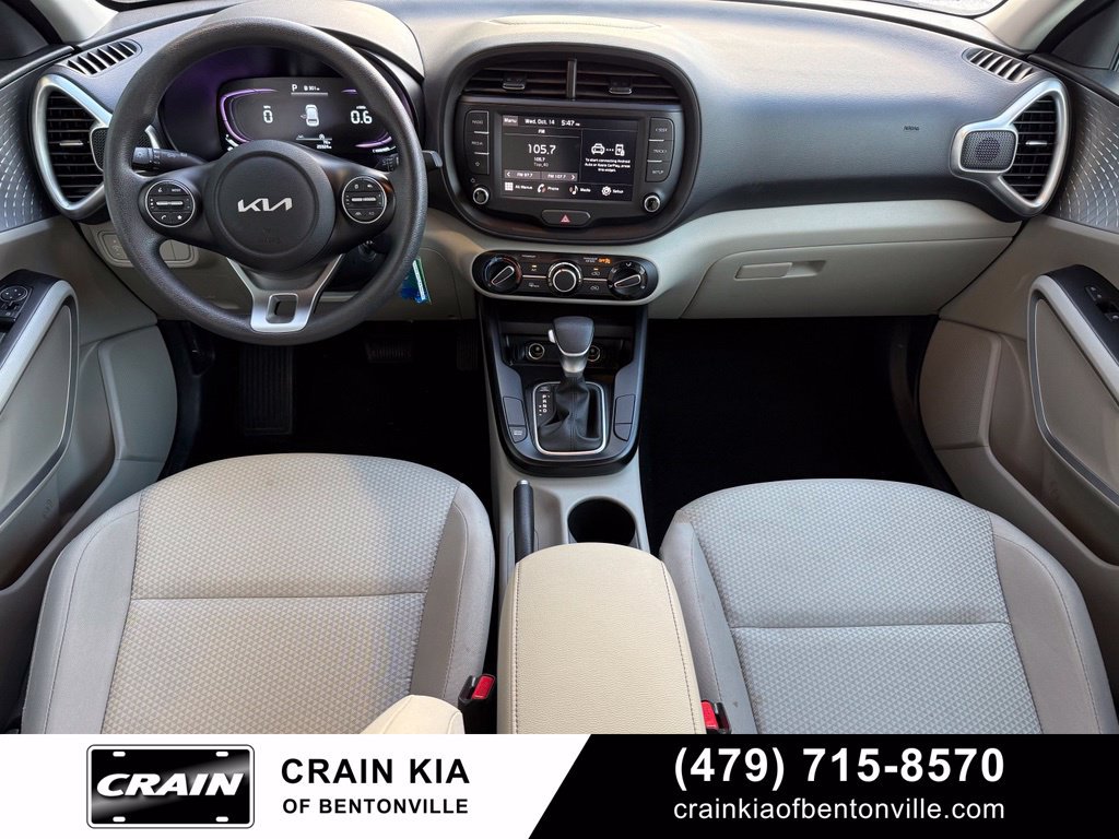 Used 2025 Kia Soul LX w/ LX Technology Package FWD image 26