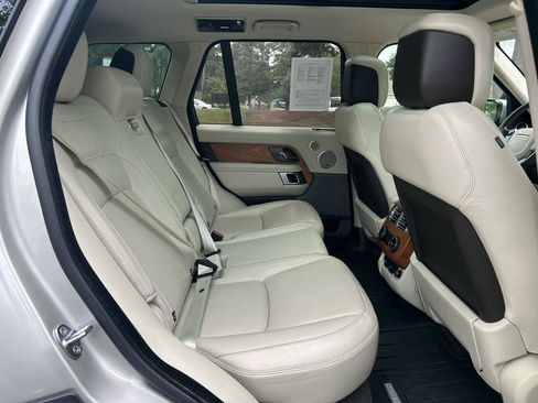 Used 2018 Land Rover Range Rover HSE AWD/4WD image 25