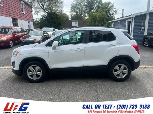 Used 2016 Chevrolet Trax LT image 2