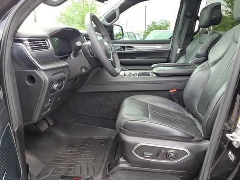 Used 2022 Jeep Wagoneer Series III AWD/4WD image 20